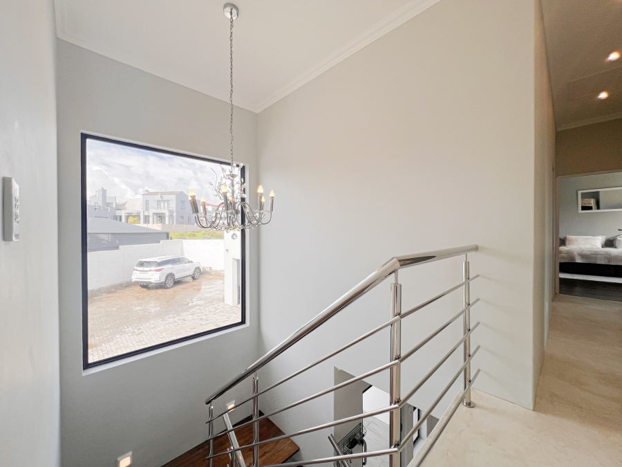 5 Bedroom Property for Sale in Myburgh Park Western Cape